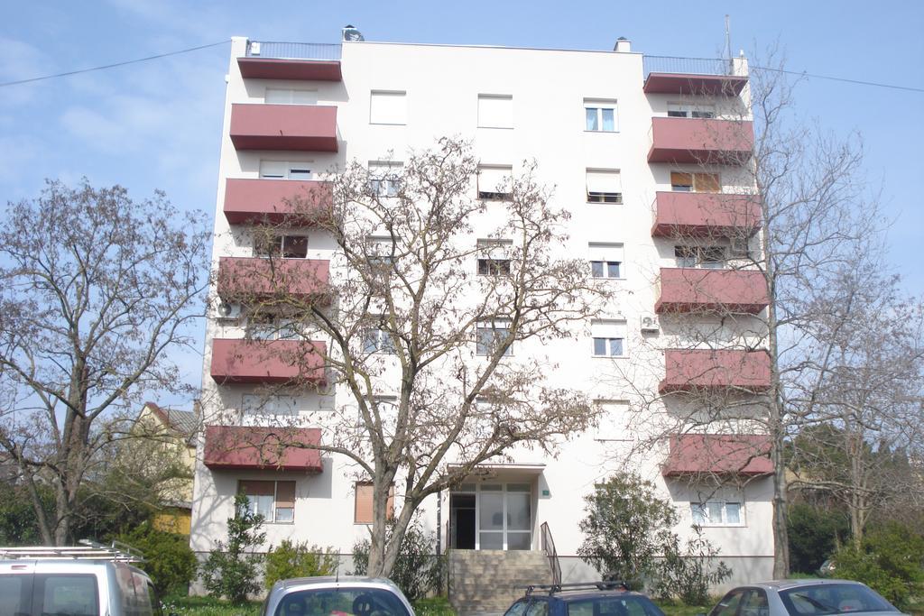Apartments Katica Pula Exterior photo